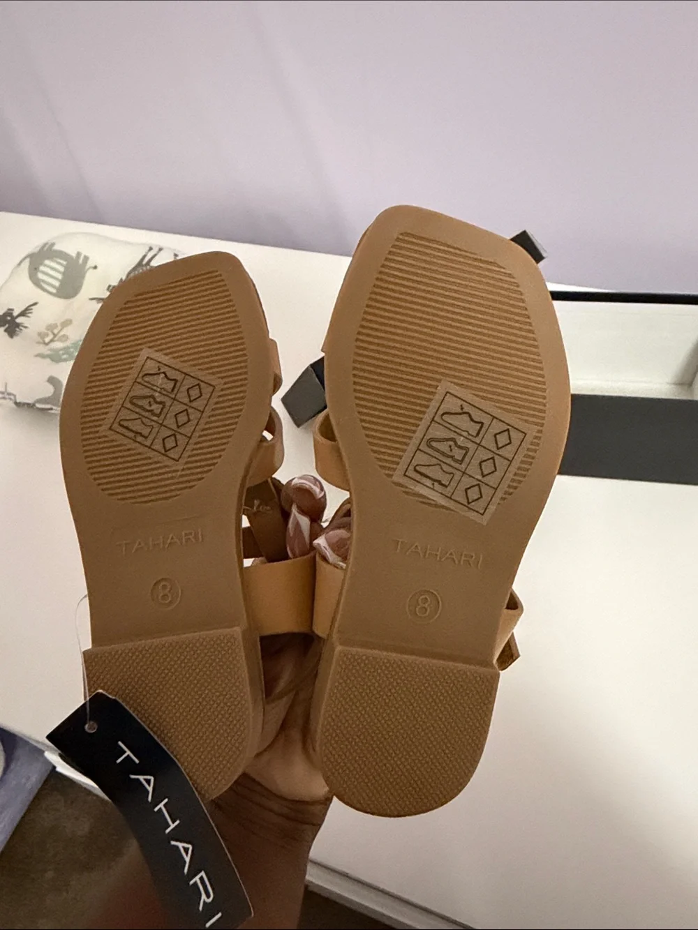 Tahari tan leather